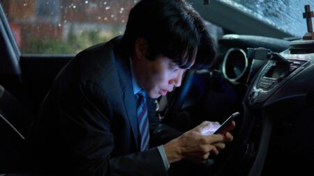 Filmes e séries para se divertir e se emocionar chegam esta semana na Netflix Ryu Jun-yeol como Sung Min-chan em Revelações (Reprodução / Netflix)