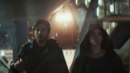 Diego Luna como Cassian Andor em Andor (Reprodução / Disney+)