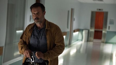 David Arquette retorna como Dewey Riley em Pânico 7 David Arquette como Dewey em Pânico 5 (Reprodução)