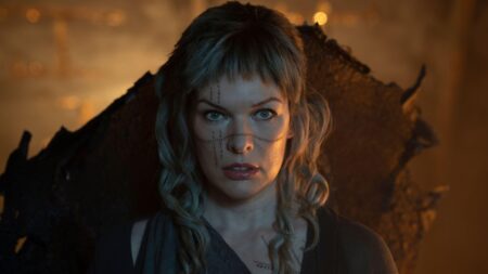 Milla Jovovich usa sua experiência em cenas de ação em Nas Terras Perdidas Milla Jovovich como Gray Alys em Nas Terras Perdidas (Reprodução / Diamond Films)