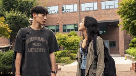 Kim Go-eun e Steve Sanghyun Noh em Regras do Amor na Cidade Grande (Reprodução / A2 Filmes)