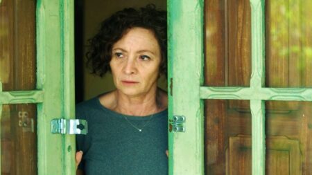 Marcélia Cartaxo como Glória em Lispectorante (Reprodução / Embaúba Filmes)