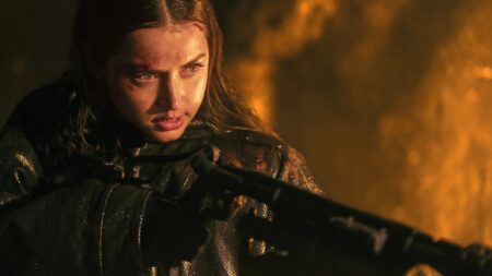 Paris Filmes antecipa estreia de Bailarina e anuncia pré-venda de ingressos Ana de Armas como Eve em Bailarina (Reprodução / Paris Filmes)