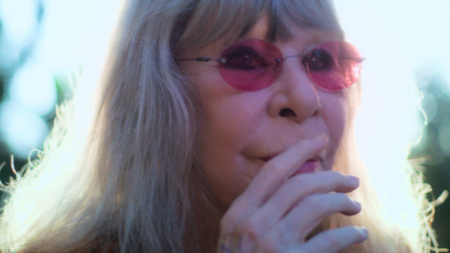Ritas: Documentário que celebra o legado de Rita Lee chega aos cinemas em maio Rita Lee no documentário Ritas (Reprodução / Bionica Filmes)