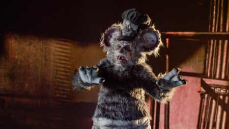 David Howard Thornton como Willie em Screamboat: Terror a Bordo (Reprodução / Imagem Filmes)