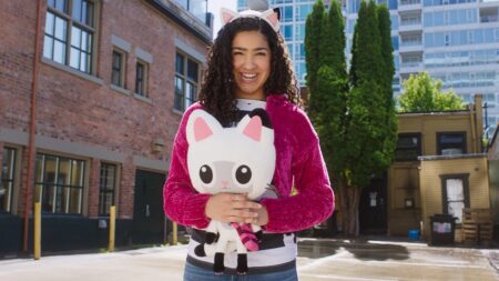 Laila Lockhart Kraner como Gabby em A Casa Mágica da Gabby: O Filme (Reprodução / Universal Pictures)