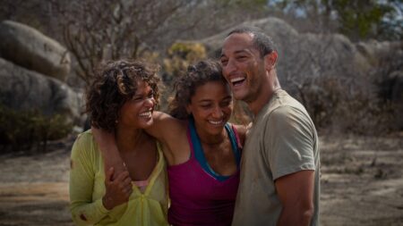 Alice Carvalho, Allan Souza Lima, e Thainá Duarte em Cangaço Novo (Divulgação / Prime Video)