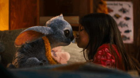 Lilo & Stitch: Conheça Maia Kealoha, atriz que interpreta Lilo Maia Kealoha como Lilo e Stitch em Lilo & Stitch (Reprodução / Disney)