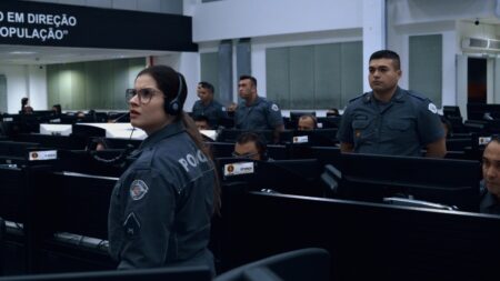 Cena de Olhos da Lei (Reprodução / Max)