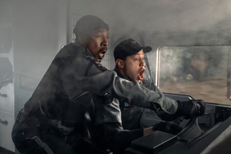 A Última Missão: Confira as primeiras imagens do novo filme de ação com Eddie Murphy Eddie Murphy e Pete Davidson em A Última Missão (Reprodução / Prime Video)