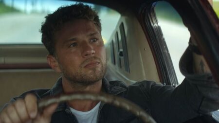 Ryan Phillippe como Logan em Motorheads: Velozes e Apaixonados (Reprodução / Prime Video)