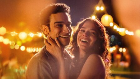 Bruna Marquezine como Bia e Sergio Malheiros como Victor em Amor da Minha Vida (Reprodução / Disney+)