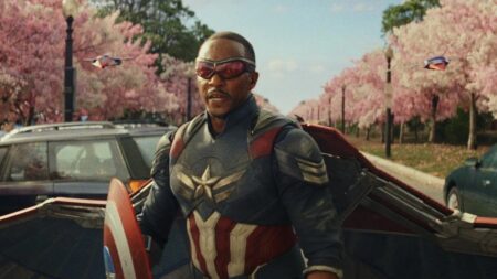 Anthony Mackie como Capitão América em Capitão América: Admirável Mundo Novo (Reprodução / Marvel)