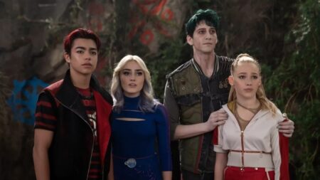 Disney divulga trailer oficial de ZOMBIES 4: A Era dos Vampiros Freya Skye, Milo Manheim, Meg Donnelly, e Malachi Barton em Zombies 4: A Era dos Vampiros (Reprodução / Disney)