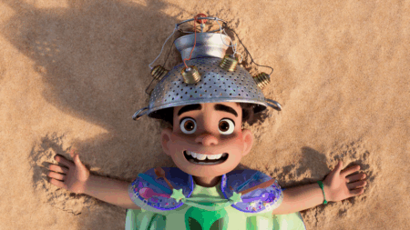 Elio em Elio (Reprodução / Disney e Pixar)