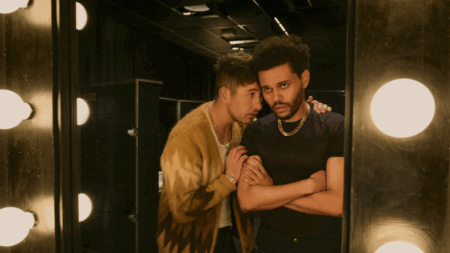 Barry Keoghan como Lee e The Weeknd como Abel em Hurry Up Tomorrow (Reprodução / Paris Filmes)