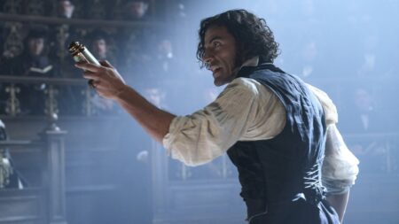 Oscar Isaac como Dr. Victor Frankenstein em Frankenstein (Reprodução / Netflix)