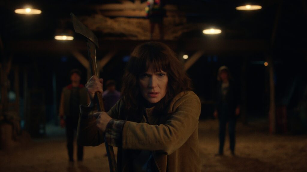 Confira o cronograma de lançamento dos episódios de Stranger Things 5 Winona Ryder como Joyce em Stranger Things (Reprodução / Netflix)