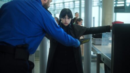 Jenna Ortega como Wandinha em Wandinha (Reprodução / Netflix)