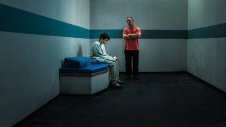 Owen Cooper como Jamie e Stephen Graham como Eddie em Adolescência (Reprodução / Netflix)