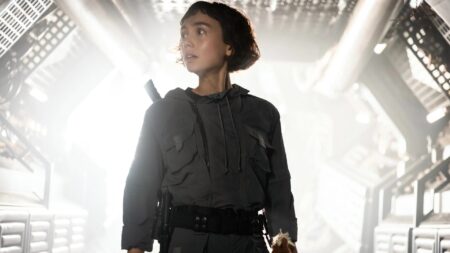 Sydney Chandler como Wendy em Alien: Earth (Reprodução / FX)