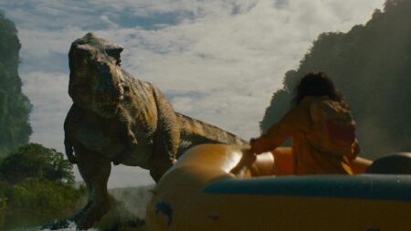 Jurassic World: Recomeço ganha combo exclusivo com copo de aço nos cinemas jurassic world recomeco