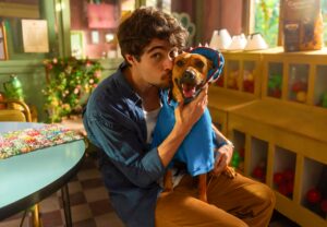 Caramelo ganha data de estreia e pôster com Rafael Vitti; confira Rafael Vitti e Amendoim em Caramelo (Divulgação / Netflix)
