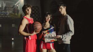 Diga-Me Baixinho: Prime Video revela trailer de novo filme original; assista DIBA grupales 13 12 still Julen Martin 50 1