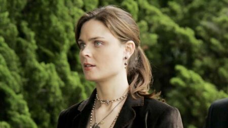 Emily Deschanel revela momento difícil em Bones: “Eu estava um caco” Emily Deschanel em Bones