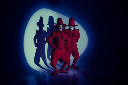 Coletivo ROOF estreia “Paralem” no Teatro Itália com atmosfera sombria e crítica tecnológica Coletivo ROOF estreia “Paralem” no Teatro Itália com atmosfera sombria e crítica tecnológica