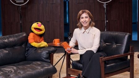 Fernanda Torres entrevista ícone pop da internet adenia fernanda torres