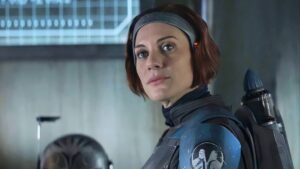 Katee Sackhoff revela marcas profundas após filmar The Mandalorian Katee Sackhoff como Bo-Katan em The Mandalorian (Reprodução / Lucasfilm)