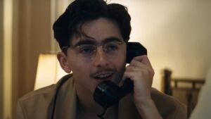 Timothée Chalamet como Marty Mauser em Marty Supreme (Reprodução / A24)