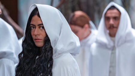 Carol Castro e Fábio Assunção revelam bastidores de Nosso Lar 3; assista Carol Castro como Zenóbia em Nosso Lar 3 (Divulgação / Ique Esteves)