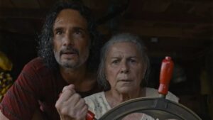 Premiado ‘O Último Azul’ chega aos cinemas; confira outros lançamentos Rodrigo Santoro como Cadu e Denise Weinberg como Tereza em O Último Azul (Reprodução/Vitrine Filmes)
