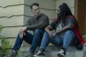 John Cena como Christopher Smith e Danielle Brooks como Leota Adebayo em Pacificador (Divulgação / HBO Max)