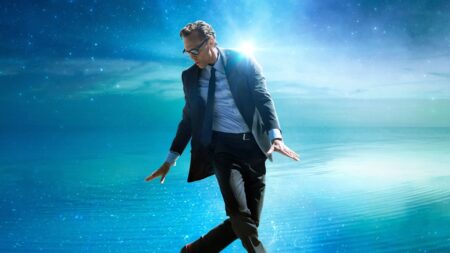 A Vida de Chuck mostra um lado pouco conhecido Stephen King Tom Hiddleston como Chuck em A Vida de Chuck (Divulgação / Diamond Films)