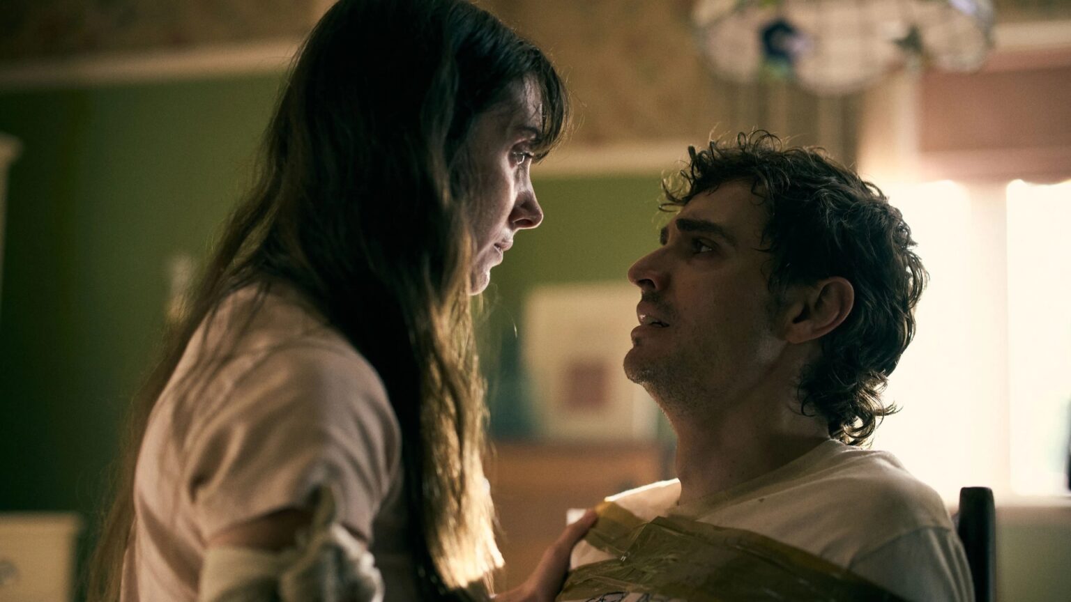 Alison Brie como Millie e Dave Franco como Tim em Juntos (Reprodução / Diamond Films)