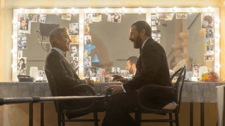 George Clooney e Adam Sandler em Jay Kelly (Reprodução / Netflix)