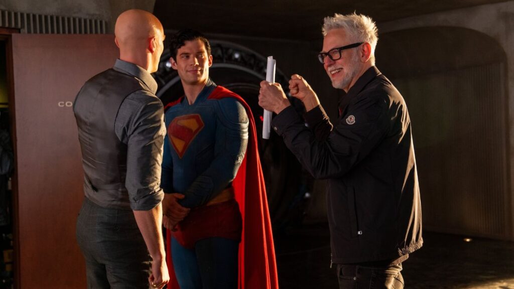 Confirmado: ‘Superman 2’ ganha nome e data de estreia oficiais; confira Nicholas Hoult, David Corenswet e James Gunn em Superman
