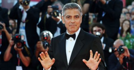 George Clooney diz ficar ‘perturbado’ com imagens de seus filmes antigos George Clooney diz ficar 'perturbado' com imagens de seus filmes antigos