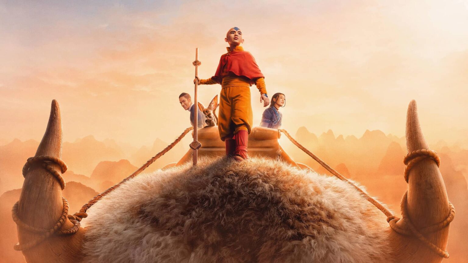 Avatar: O Último Mestre do Ar encerra filmagens da 3ª temporada; veja bastidores Aang, Katara e Sokka viajam sobre Appa em cena de Avatar: O Último Mestre do Ar, série live-action da Netflix