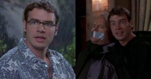 Scott Foley comenta retorno como Roman Bridger em Pânico 7; confira Scott Foley em duas cenas como Roman Bridger, vilão de Pânico 3, à esquerda com óculos e camisa estampada e à direita segurando uma vítima durante revelação final do personagem