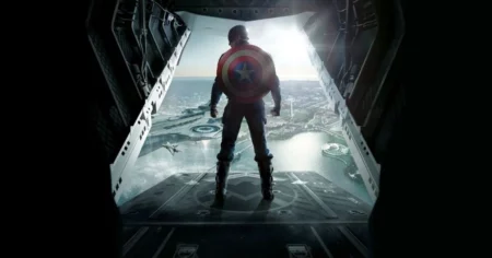 Vingadores: Doutor Destino | Chris Evans confirma retorno e revela exigência Capitão América de costas dentro de aeronave observando cidade, em cena de Vingadores