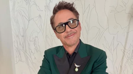 Marvel revela motivo por trás do retorno de Robert Downey Jr. como vilão ; entenda Robert Downey Jr. em retrato recente após ser escalado como Doutor Destino no novo filme dos Vingadores da Marvel