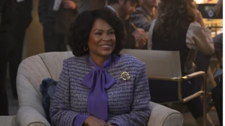 Nia Long como Katharine Jackson em cena de Michael