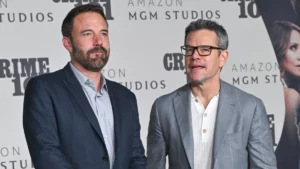 Ben Affleck e Matt Damon aparecem juntos durante evento